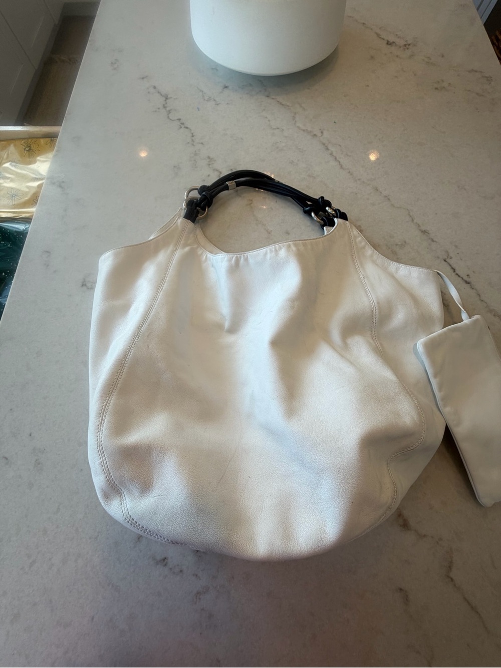 Emporio Armani white large hobo bag with navy handles and cosmetic pouch - Picture 2 of 7